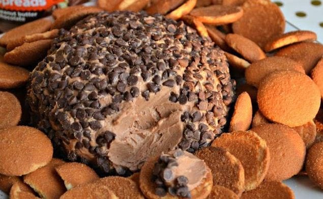 Reese’s Peanut Butter Cream Cheese Ball