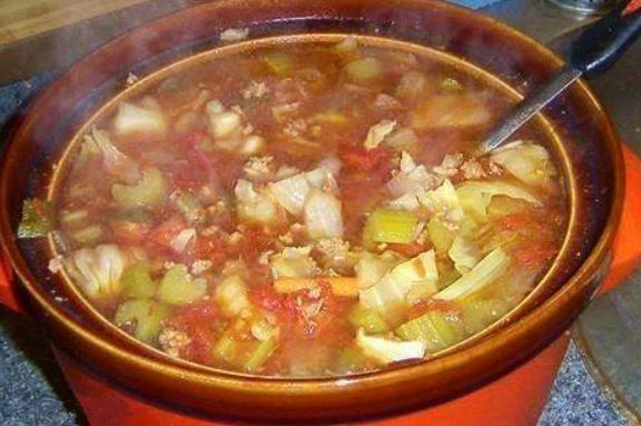 Cabbage Soup with Hamburger
