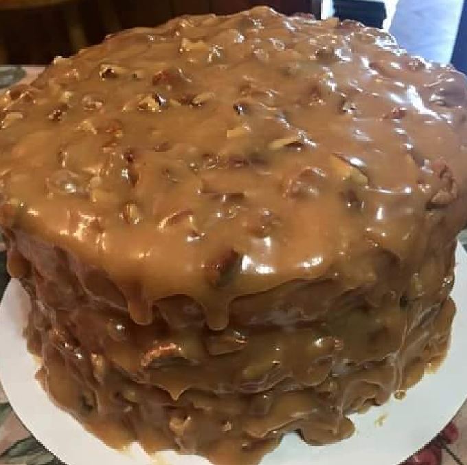 Pecan Praline Cake