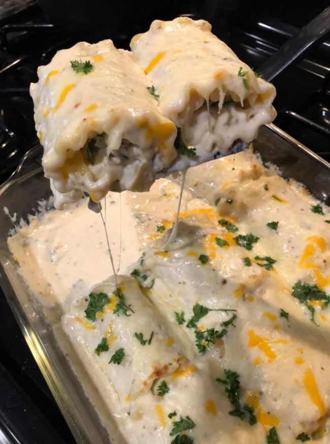 Spinach Dip Lasagna Roll-Ups