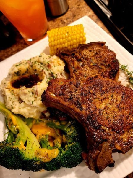 Porterhouse Pork Chops Recipe | worldofcooking.net