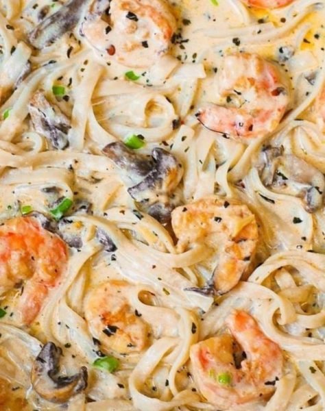 CREAMY SHRIMP PASTA WITH MUSHROOMS | worldofcooking.net