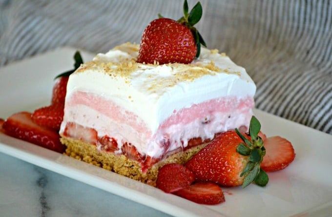 No Bake Strawberry Cheesecake Lasagna