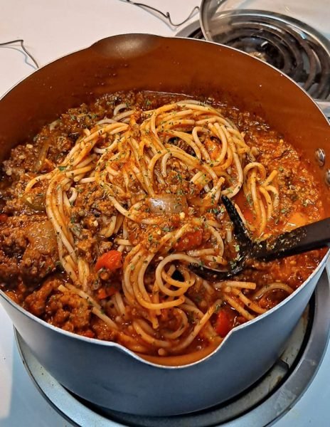 Classic Old School Spaghetti with Ground Beef and No Sausage – a delicious, timeless Italian dish.