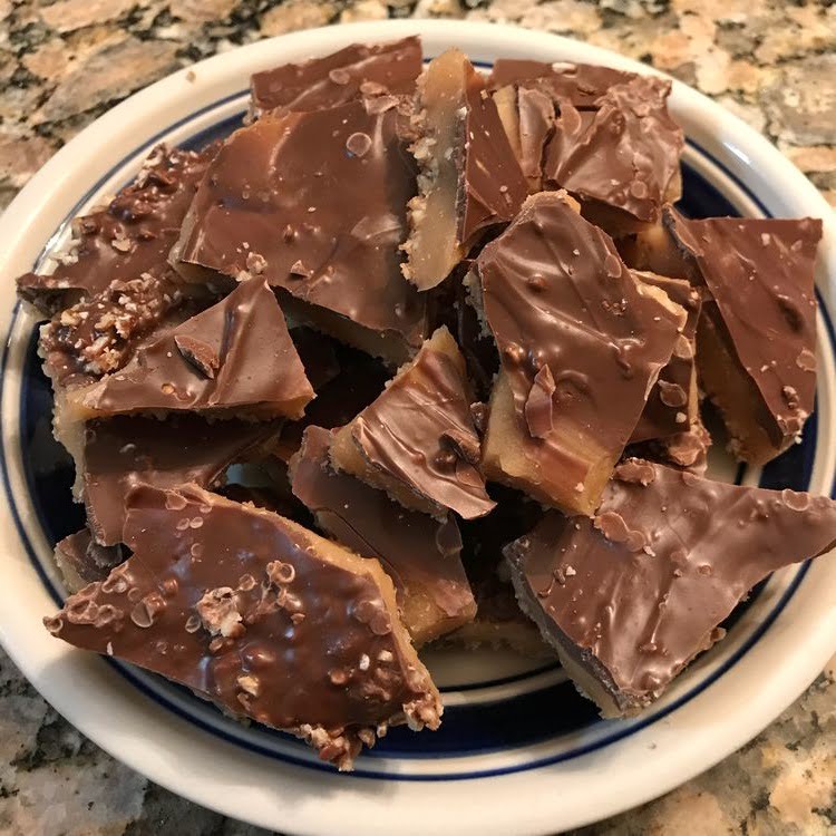 Homemade Chocolate and Almond Toffee: A Blissful Blend of Toffee, Almonds, and Chocolate