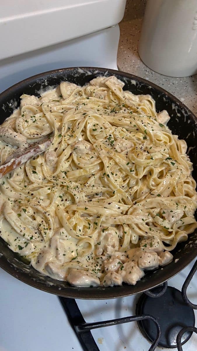 Homemade Chicken Alfredo Pasta