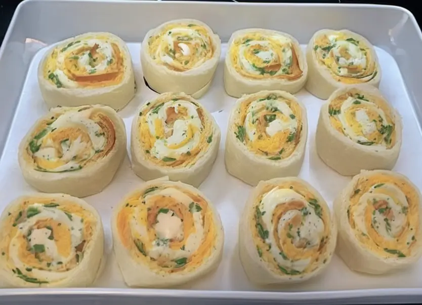 Breakfast Rolls with Egg, Cheese, and Sausage